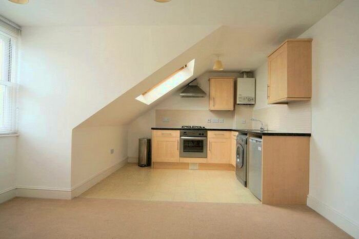 1 Bedroom Apartment To Rent In Bennington Street, Cheltenham, GL50