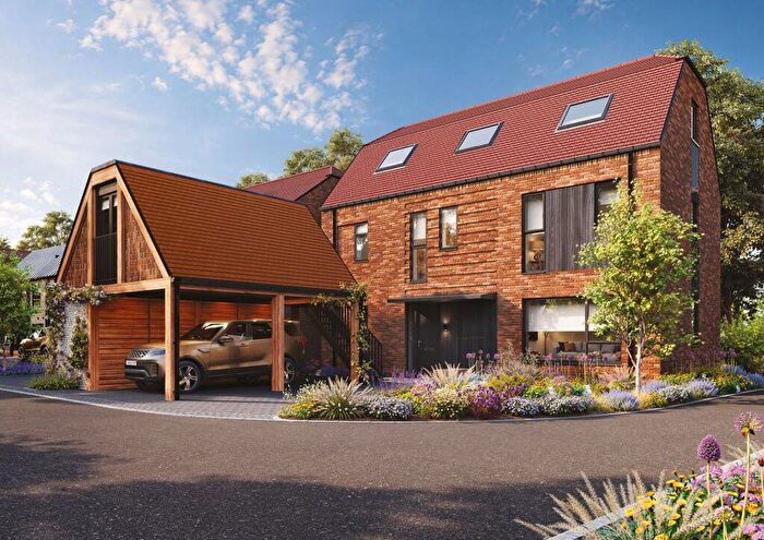 4 Bedroom Detached House For Sale In Earnley Grove, Drove Lane, PO20