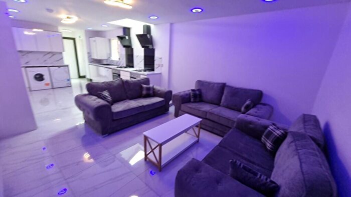 8 Bedroom Terraced House To Rent In Hubert Road, Birmingham, B29