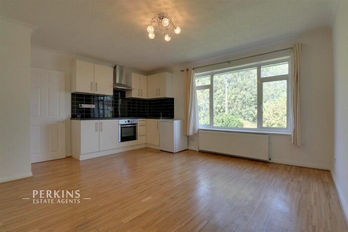 2 Bedroom Maisonette To Rent In Stickleton Close, Greenford, UB6