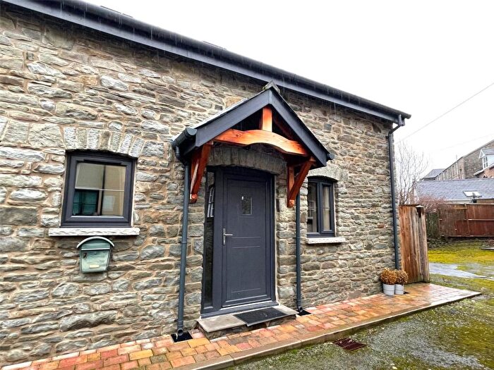 2 Bedroom Semi-Detached House To Rent In West Street, Builth Wells, Powys, LD2