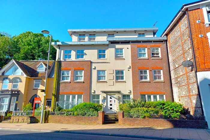 2 Bedroom Flat For Sale In Winchester City Centre, SO23