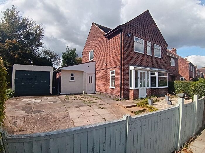 3 Bedroom Semi-Detached House For Sale In Ward Avenue, Hucknall, NG15