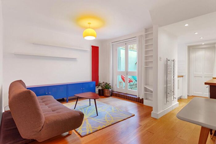 1 Bedroom Flat For Sale In Londesborough Road, London, N16