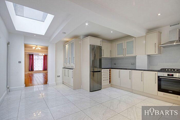 4 Bedroom Terraced House To Rent In Green Street, Brimsdown, Enfield, EN3