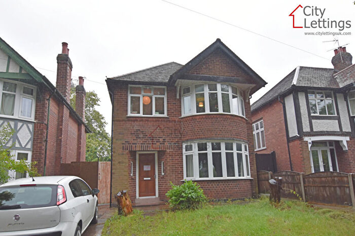 3 Bedroom Detached House To Rent In Wollaton Nottingham, NG8