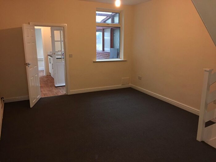 3 Bedroom End Of Terrace House To Rent In New Street, Bentley, Doncaster, DN5