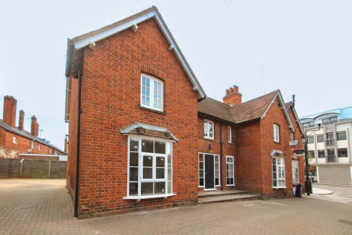 2 Bedroom Flat To Rent In Church Lane, Royston, SG8