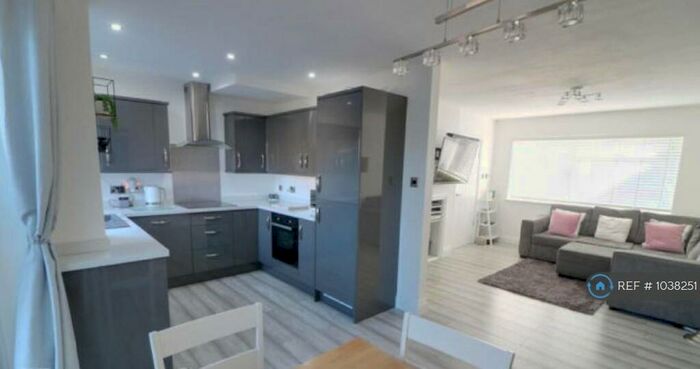 3 Bedroom Semi-Detached House To Rent In Bramble Gardens, Belton, Great Yarmouth, NR31