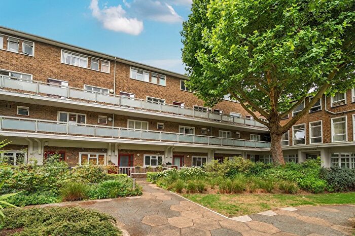 3 Bedroom Flat For Sale In Renfrew Road, Kennington, London, SE11