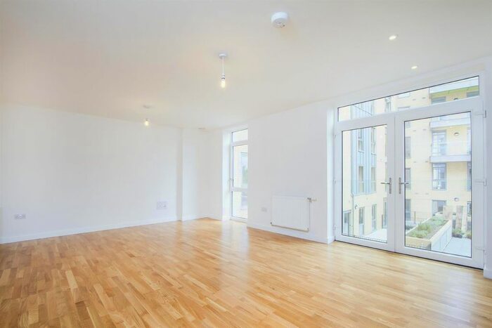 2 Bedroom Flat To Rent In Falcondale Court, First Central, Lakeside Drive, NW10