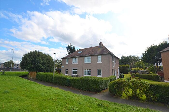 2 Bedroom Flat To Rent In Parkhead Crescent, Edinburgh, EH11