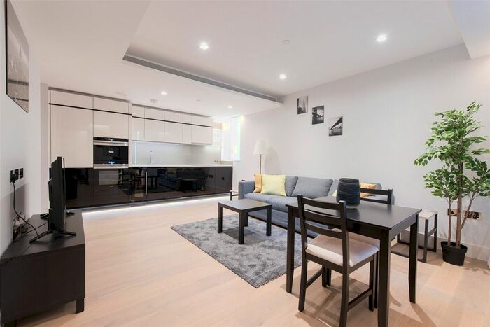 1 Bedroom Flat To Rent In The Corniche, Tower Two, Albert Embankment, London, SE1