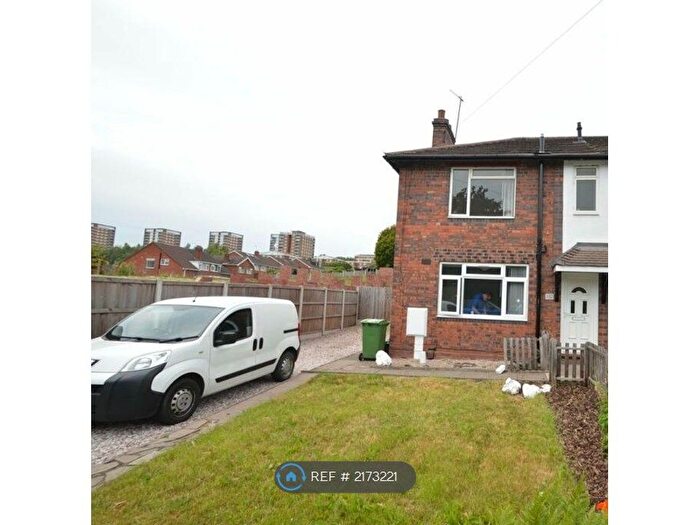 3 Bedroom Semi-Detached House To Rent In Delph Road, Brierley Hill, DY5