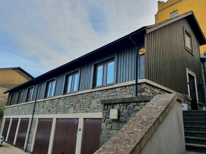 3 Bedroom Maisonette To Rent In Vanbrugh Lane, Stapleton, Bristol, BS16