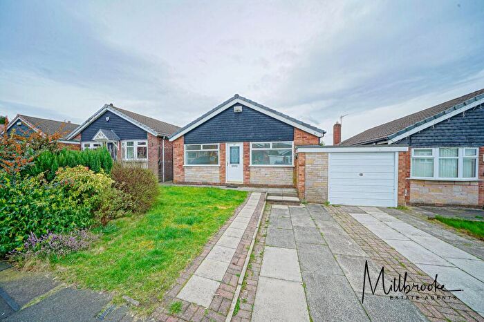 2 Bedroom Semi-Detached Bungalow To Rent In Sandringham Road, Worsley, M28
