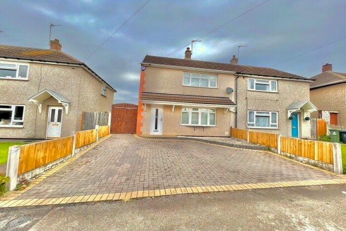 2 Bedroom Semi-Detached House To Rent In Poplar Avenue, Walsall, WS2