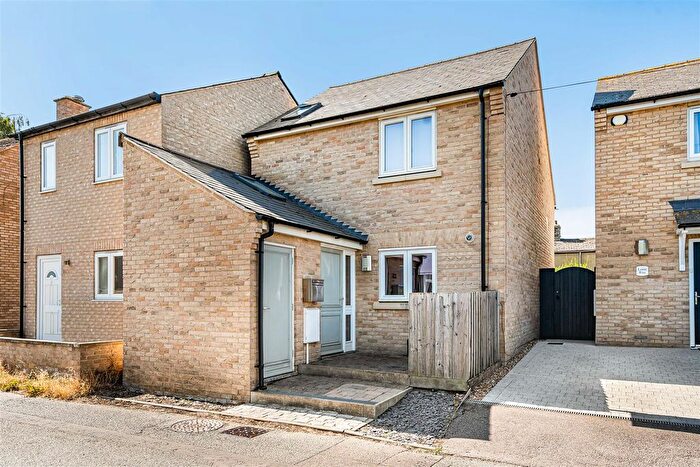 2 Bedroom Detached House For Sale In Burgess Road, Waterbeach, Cambridge, CB25