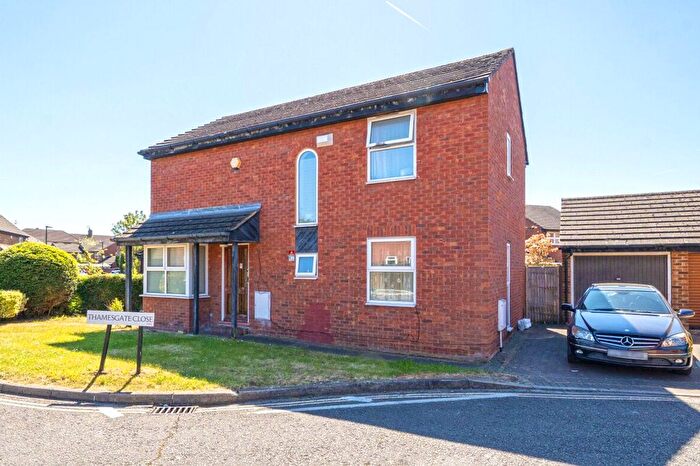 4 Bedroom Detached House For Sale In Thamesgate Close, Richmond, TW10