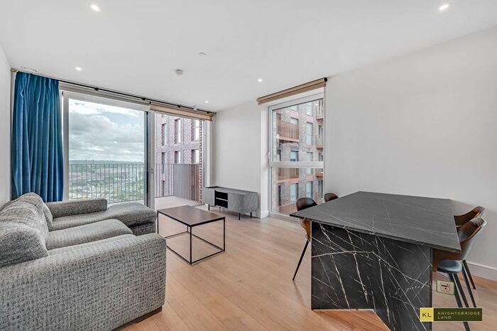 2 Bedroom Flat To Rent In Waterview House, Quay Walk, Wembley, London, HA0