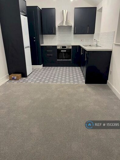3 Bedroom Flat To Rent In Compstall Road, Romiley, Stockport, SK6