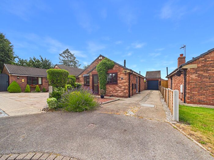 2 Bedroom Flat For Sale In The Close, Hull, Yorkshire, HU7