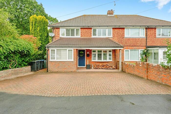 3 Bedroom Semi-Detached House For Sale In Roffeys Close, Copthorne, Crawley, RH10