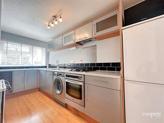 1 Bedroom Maisonette To Rent In Standale Grove, Ruislip, HA4