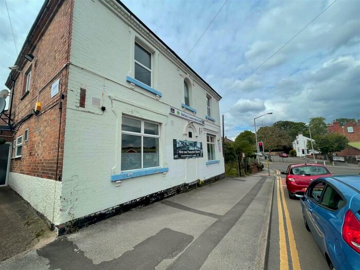 3 Bedroom Flat To Rent In High Street, Arnold, Nottingham, NG5