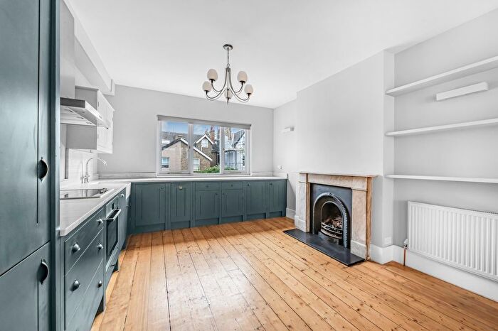4 Bedroom Flat For Sale In St. Johns Road, Richmond, TW9