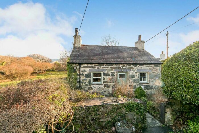2 Bedroom Cottage For Sale In Tregarth, Bangor, Gwynedd, LL57
