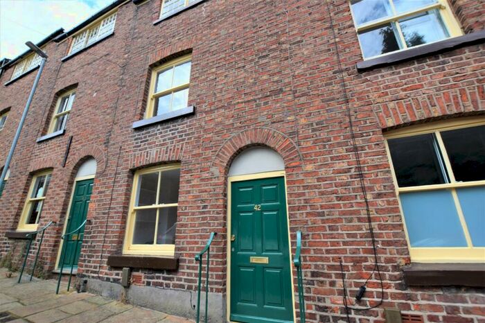 3 Bedroom Terraced House To Rent In Paradise Street, Macclesfield, SK11