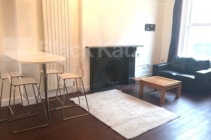 Studio To Rent In Westbourne Grove, Bayswater / Westbourne Grove, W2