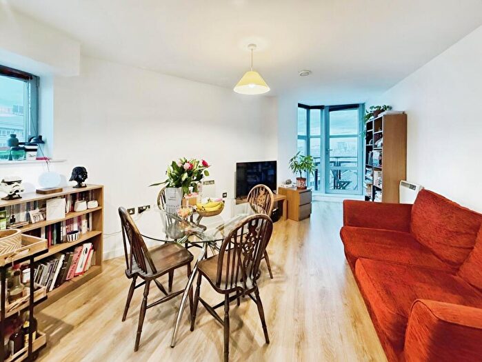 1 Bedroom Flat To Rent In Great George Street, Leeds, West Yorkshire, LS1