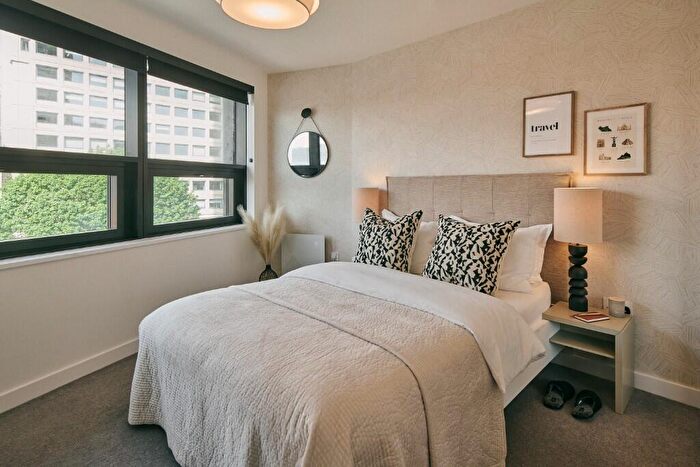 1 Bedroom Apartment To Rent In Lyon Queensway, Birmingham, B3