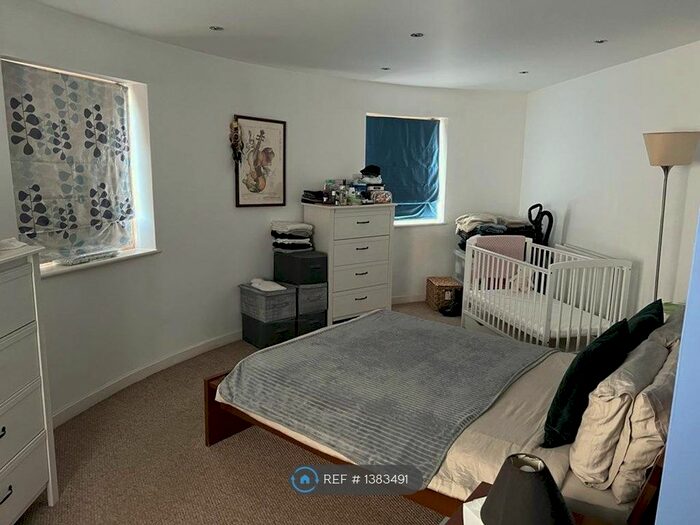 1 Bedroom Flat To Rent In The Observatory, Reading, RG1