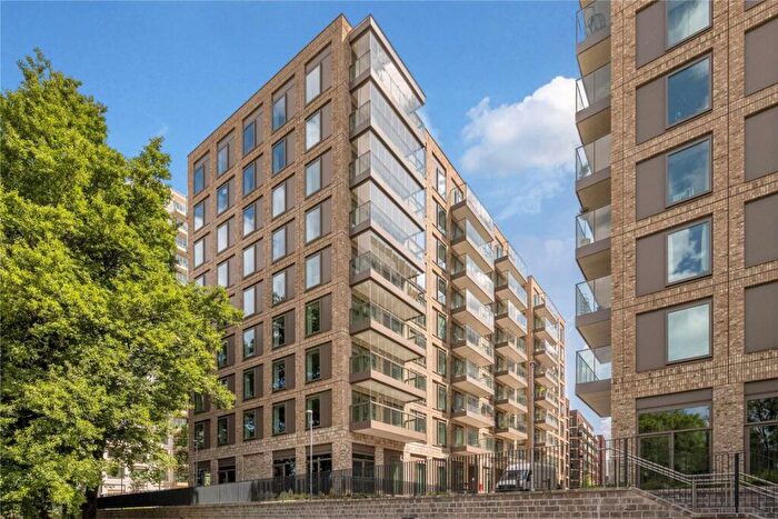 2 Bedroom Flat To Rent In Riverscape Walk, Royal Wharf, E16