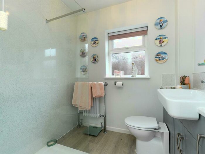 2 Bedroom Semi-Detached House For Sale In Mount Close, Nantwich, Cheshire, CW5