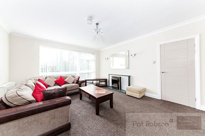 2 Bedroom Flat For Sale In Jesmond Park Court, Jesmond Park East, Newcastle Upon Tyne, NE7