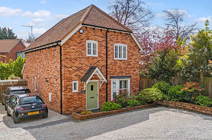 3 Bedroom Detached House To Rent In Crown Mews, Ingatestone, CM4