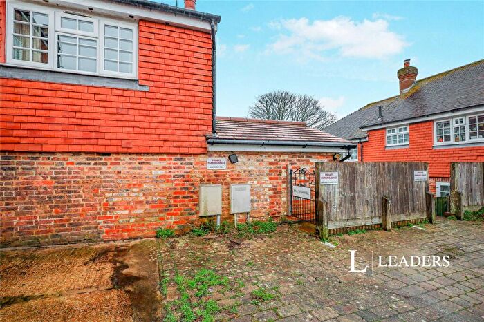 2 Bedroom House To Rent In Wish Hill, Eastbourne, BN20