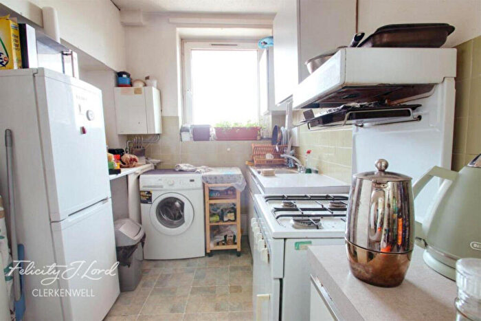 2 Bedroom Detached House To Rent In Percival Street, London, EC1V