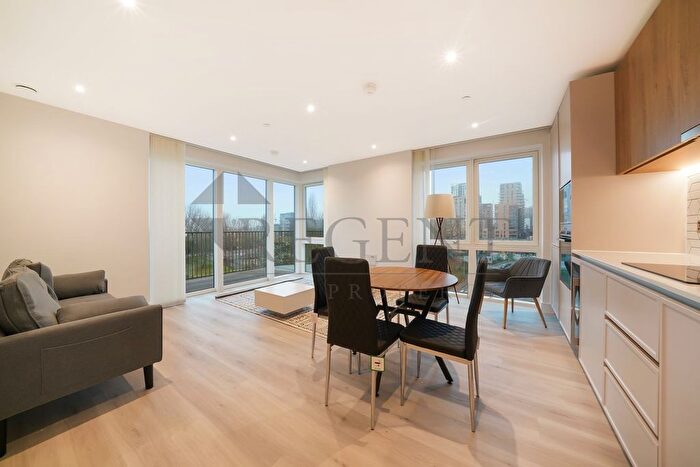 2 Bedroom Flat To Rent In Cairncross House, Kidbrooke Village, SE3