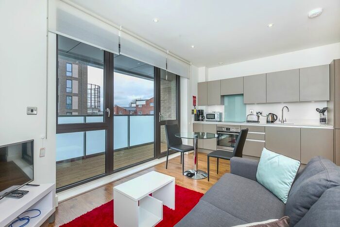 Studio To Rent In Lighterman Point, E14