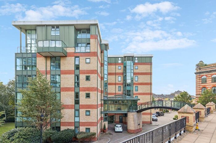 2 Bedroom Flat To Rent In Brasenose Drive, Barnes, SW13