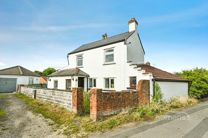 2 Bedroom Cottage To Rent In Old Shaw Lane, Shaw, Swindon, SN5
