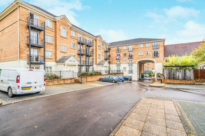 2 Bedroom Flat To Rent In Ted Bates Court, The Dell, Milton Road, SO15