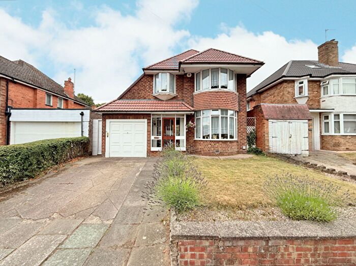 3 Bedroom Detached House For Sale In Colebourne Road, Kings Heath, B13