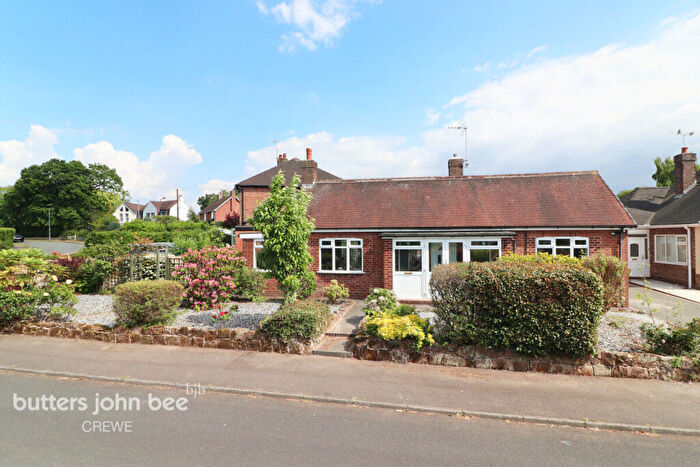 3 Bedroom Detached Bungalow For Sale In Freshfields, Crewe, CW2