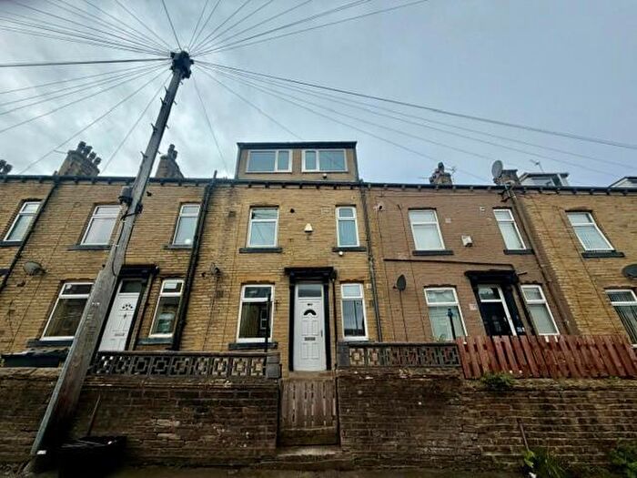 3 Bedroom Terraced House To Rent In Grange Street, Halifax, HX3